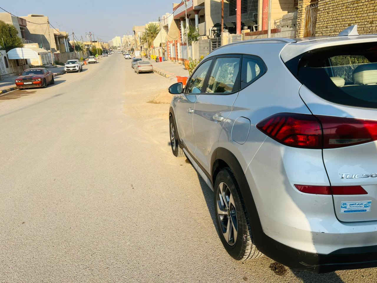 توسان 2019 وأرد امريكي 
>المواصفات نص فول 
تحديد مسار
-شاشة
-كامرة
-تدفئة كشنات
-قطعتين تبريد
-كشنات جلد
-تحكم استيرن
-نظام Sport 
-مثبت سرعة 
<المكينة GDi 
بيها سونار مرفق بالصور
سيارة حلوه ونضيفه للبيع فقط المكان واسط-الكوت
للأستفسار الاتصال ***********
متوفر واتساب>***********
