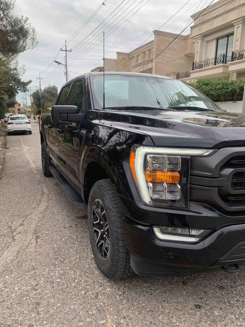 کــــــوردی ،،،،،،،
. فرۆشتن و گۆڕینەوە

. فـــــۆرد F 150
. مـــــۆدیل / 2023 
. مەکینە : V6 _3500 تۆڕبۆ 
. ژمارە کاتی شـــــــکاو 
. ڕۆیشتن : 73,000 km 
. مواسفات : XLT دبل ئەکسل 
. سبوغ : ڕوبعەک چاملغی پشتی 
. بێ ناو گرتن ، بێ ئێڕبــــــــاگ 

. نــــــــرخ ( ٢٥٠ $ ) معاملە 

. ناونیشان هەولێر ئازادی 
________________________

عربي : 
بیع و مراوسة حسب قناعة 

. فــــورد اف Ford F 150 
. مــــــــودیل / ٢٠٢٣ 
. محرك / V6_3500 تیربو 
. ماشي فقط ( 73,000 km ) 
. بدون رقم ، رقم کاتي 
. مواصفات / XLT فور ویل 
. صبغ / ربع جاملغ خلفي 
. باقي مكفول ، بدون دواخل 
. ایرباكات علی وضع الشركة 

. ســـــــعر ( ۲٥۰ $ ) بها مجال 

. عنوان اربیل ٲزادی أربيل, العراق


**إذا كنت صاحب هذا الإعلان وتريد حذفه لأي سبب، رجاءا أرسل رسالة إلى الدعم الفني**