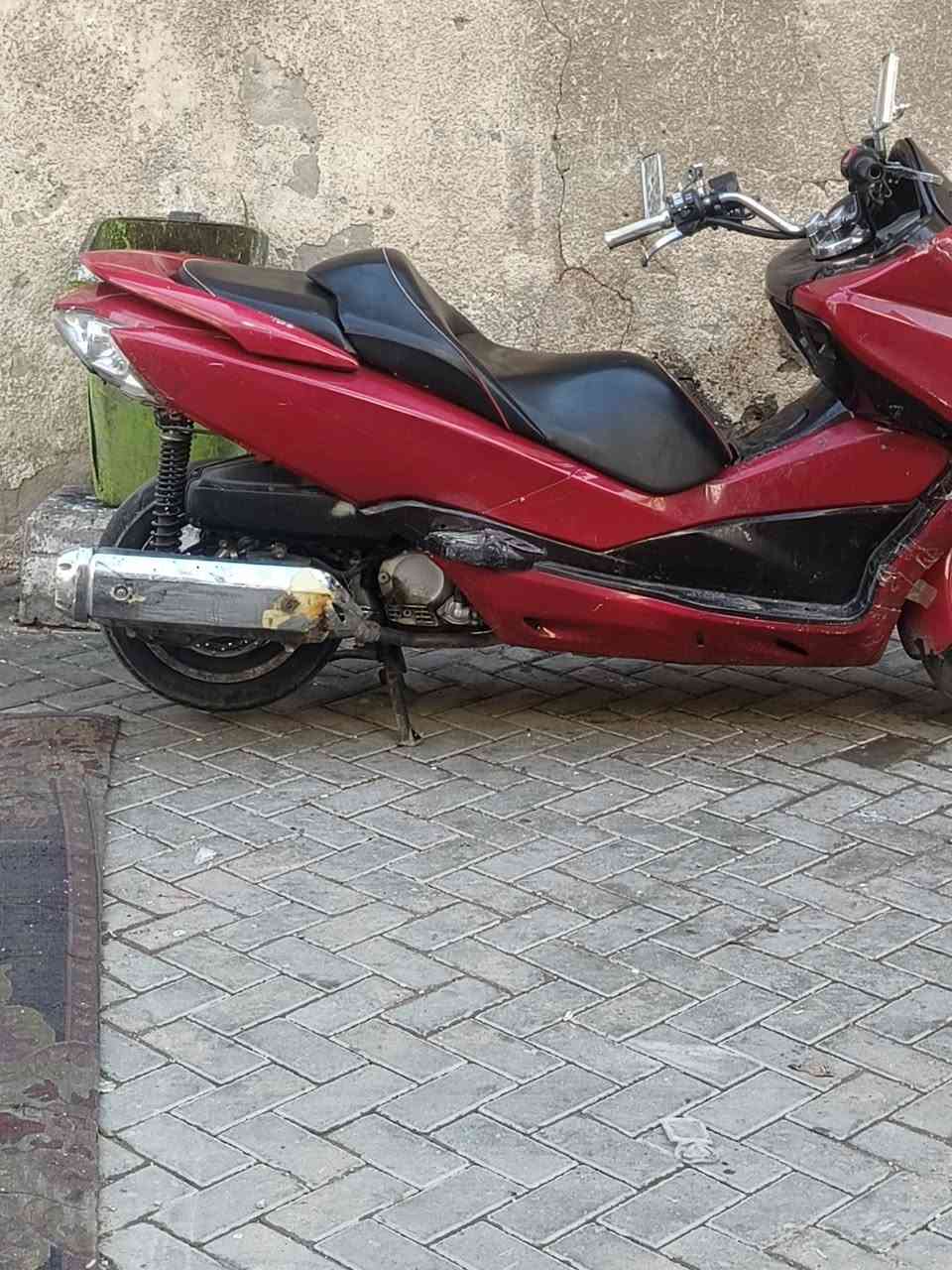صفر 10  جديد برغي ممفتوح بيهه تراي بصرة فقط كفرات شويه مشخطه مدينة الصدر السعر 550 ***********
