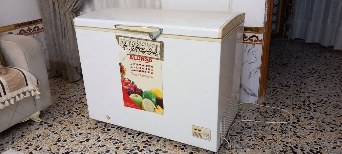 مجمدة للبيع 12 قدم 
***********
