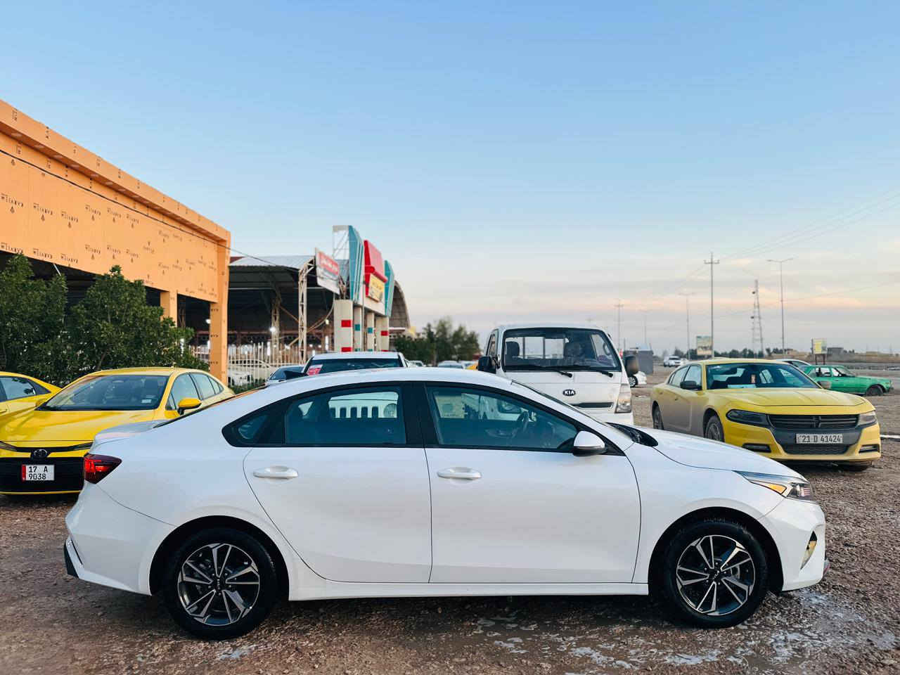 ياالله كيا فورتي موديل 2024 امريكي 
مرقم شهداء قادسيه وكاله عامه بسم المشتري 
الضرر باب وجاملغ تبديل فقط بدون عابر شاصي لغد كفاله راديترات شركه حجر رادار كفاله مواصفات واضحه مكينه 2000 دوش السعرب 145 بيع نقدأ فقط 
اي تفاصيل واتساب ***********
السماوة الرميثه شارع عام معرض احمد ال شمران
