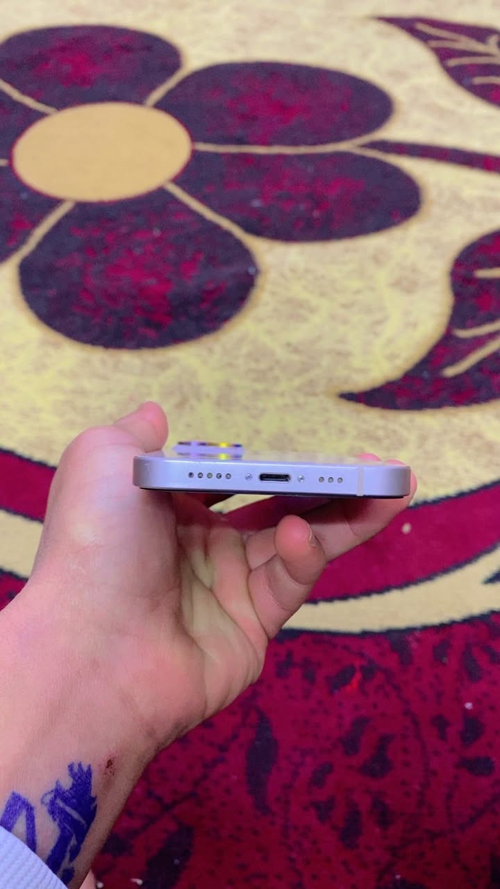 سلام عليكم آيفون 13عادي البيع مقفول من كلشي بس  مبدل بطاريه فقط ذاكره 128سعر 425
العنوان بغداد أبو غريب الحصوه النصر وسلام رقم الهاتف ***********
