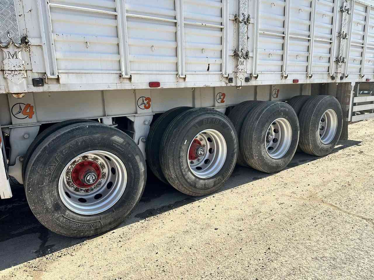 ‏عربانة للبيع تريلا عراق موديل 2025 السعر 225 بدون فصل واربط كتاب حداد￼***********
