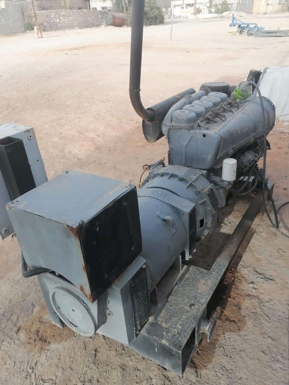 سلام عليكم مولد دويز 5 بستم لبيع جاهز العمل مكانه الرمادي ***********
