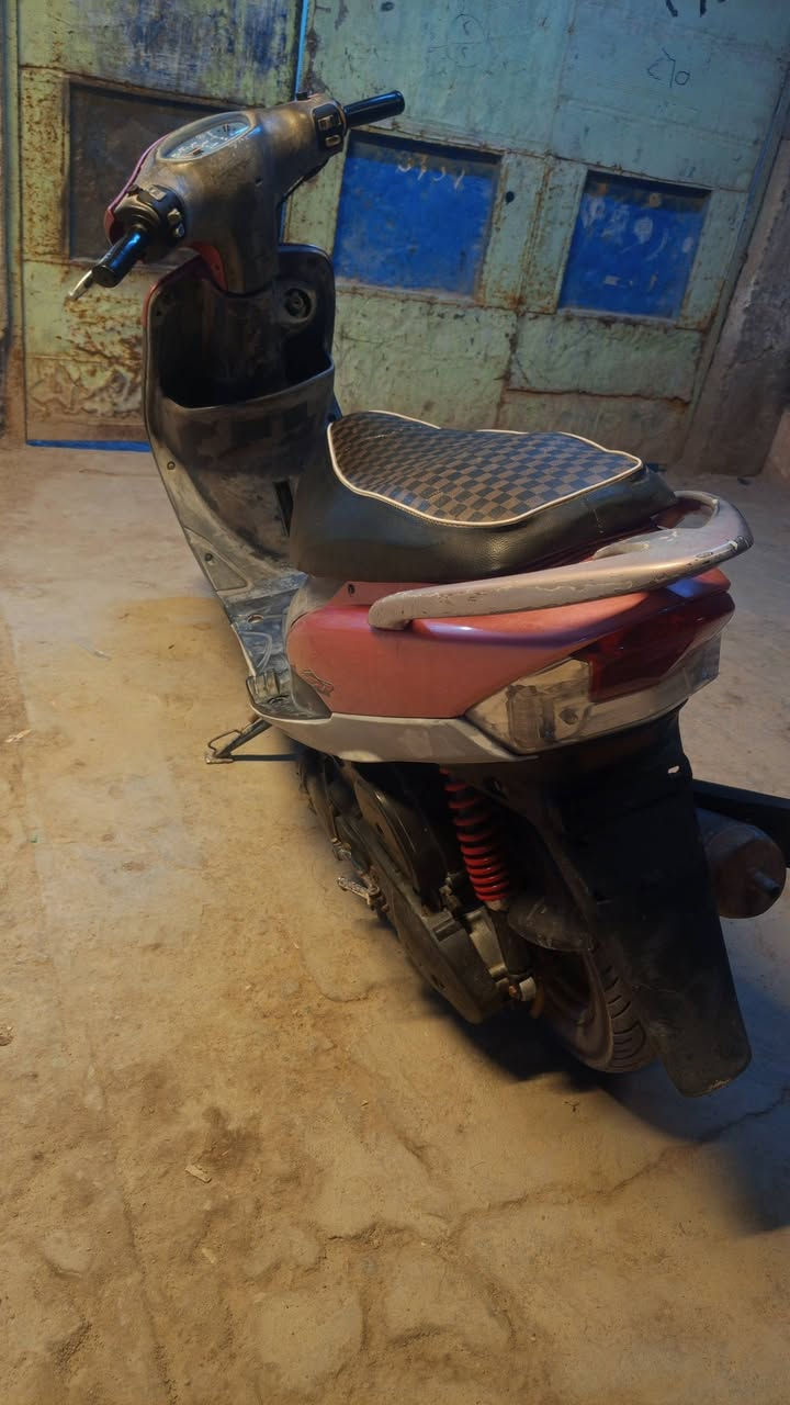 سلام عليكم دراجه اللبيع ماكس قجمه كلشي شقال مكينه مامفتوحه جيب وياك فيتر وفحص سلف هندر دبلات شقاللات سكن عالي وناصي شائر شقالت دبلات شقاللات سعر 750ويبه مجال مكاني البصره الهارثه رقم صاحب دراجه ***********
