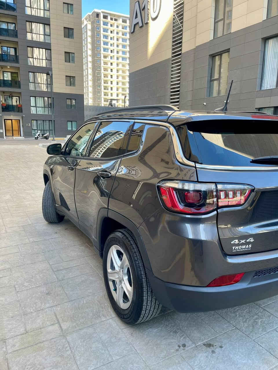 جيب كومباس 2024
دخول جديد (فحص مؤقت )
ماشيه 18km يعني زيرو بمعنى الكلمه 

كشنات جلد 
بصمه تشغيل وابواب 
تشغيل عن بعد
تبريد قطعتين 
تحكم ستيرن 
رادارات 
محرك 2000 تيربو 
توقف تلقائي 
حساسات 
كامره دواره 
شاشه كبيره كار بلي 
نقطه عميات 
اشاير بالمري 
تحديد مسار
3 انظمه قياده
4×4
السياره جاهزه 

السيارة حادثهه دعامية   الرباكات ظاربات ومرجعات سستم   
سعر بلاش125ورقه 
مكاني الديوانية  
***********
