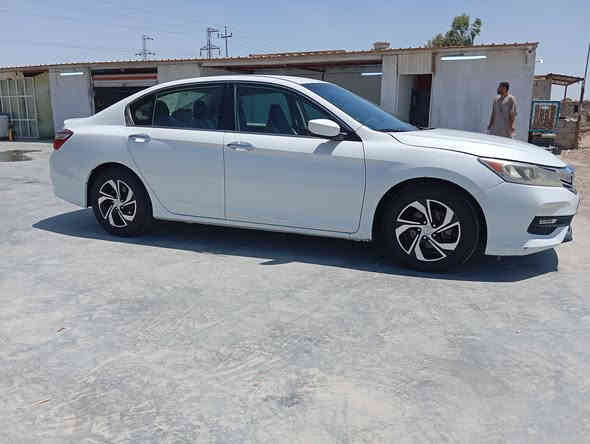 هوندا اكورد.
مكينه 2400
سياره مكفوله من النقص 
رقم.  بغداد
سياره بسمي  رقمي جديد انكليزي 
تواصل.  خاص. واتساب.  ‏‪0773 362 3093‬‏
