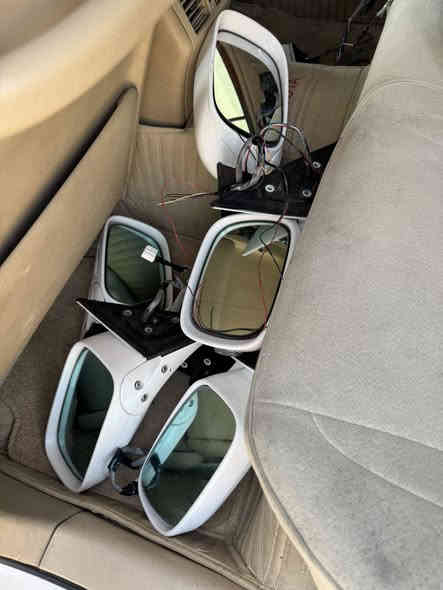 مري ملكه كرستال جدد حاويه سعر الزوج ب٦٥ 
مري ملكه اشاره وترحيب وسكن السعر ب٢٠٠
مكاني النجف كوفه ***********
