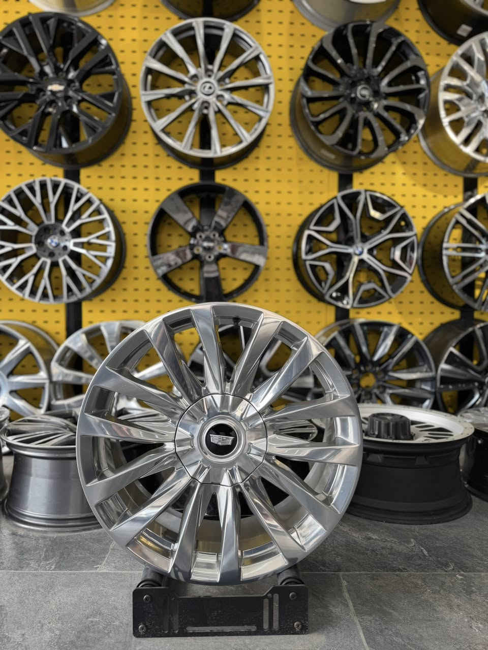 سلام عليكم
الاطارات ويل كاديلاك اسكاليد 

موجودة 

حجم22

اصلى شركة وكاله بلادى

موديل 2025

وكاله

زيرو 

مال كاديلاك اسكاليد موديل جديد 2025

الاطارات بلادى

ويل بلادى  

***********

اسعار دذلى واتساب***********
