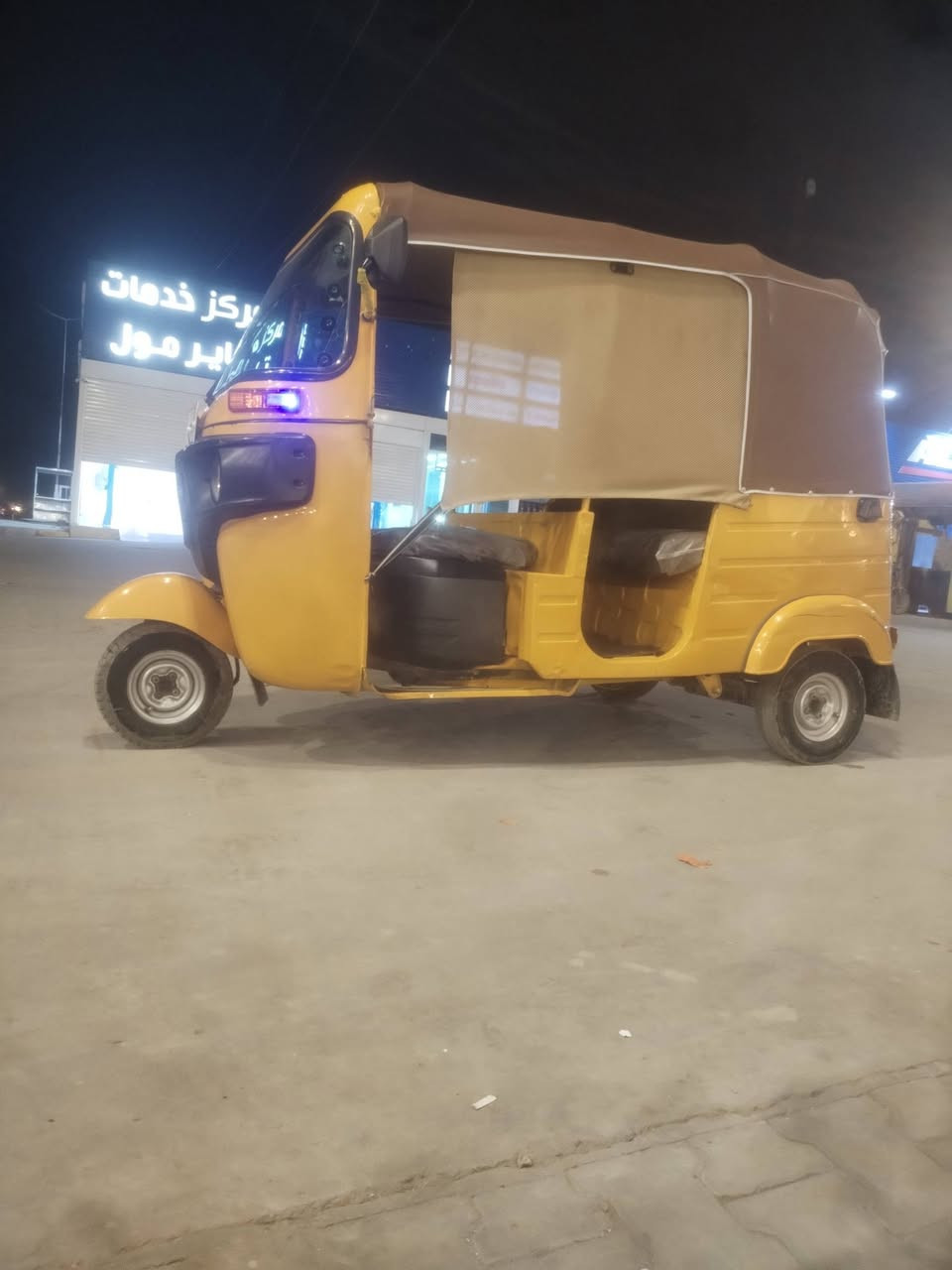 السلام عليكم شباب تكتك للبيع موديل 2019 شهر 11 سعر 6 ملايين و 300 رقم الهاتف ***********
