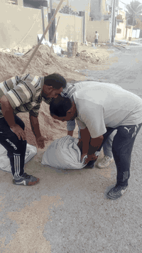 السلام عليكم كادر عمال تصعيد كافة مواد البناء على الضهر رمل طابوك تصعيد سيراميك اشتايكر كاشي فرمستون تكشير حيطان تفليش صب ابيوت تدخيل سبيس وحدل نقل اثاث البيت تصعيد اتراب السطح وحدل تشميع بتلو مساوه تطليع أنقاض قلع تراب قلع كاشي نعمل بنسب لأسعار نعمل ليلاً ونهاراً شرط شغل درجه اولى خابرني وبخدمتك ***********
