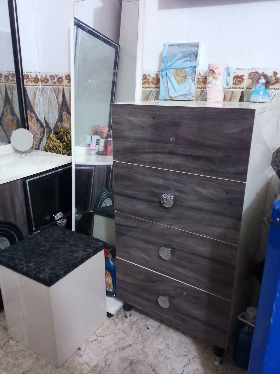 غرفة النوم للبيع مستعمله شي قليل السعر 750 وبيها مجال ماكني بغداد الحسينية مال راشدية


**إذا كنت صاحب هذا الإعلان وتريد حذفه لأي سبب، رجاءا أرسل رسالة إلى الدعم الفني**