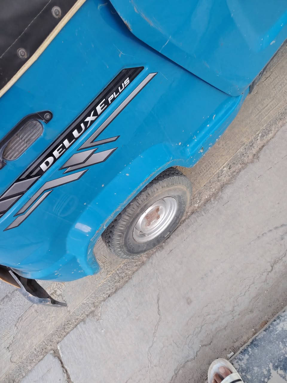 سلام عليكم تكتك خير من الله ماعايزه شي كبل الشارع الله شاهد تكتك اوراق موديل 21طالعه بشهر 11
مامتعوبه السعر خاص ***********
