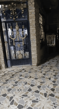 #عرض_للـبـيـع 
دار سكن للبيع مساحته ( 144 م ) واجه ( 12 م * 12 م )
طابقين بناء حديث  طابوق 🧱 
وكما مبين بالصور ومقاطع الفيديو
العنوان : بغداد- ابو غريب- خرنابات- قرب أسواق العبودين
السعر 135 مليون وبي مجال للشراء الجاد 
للأستفسار أكثر يرجى الاتصال على الارقام التاليه: 
***********
***********
