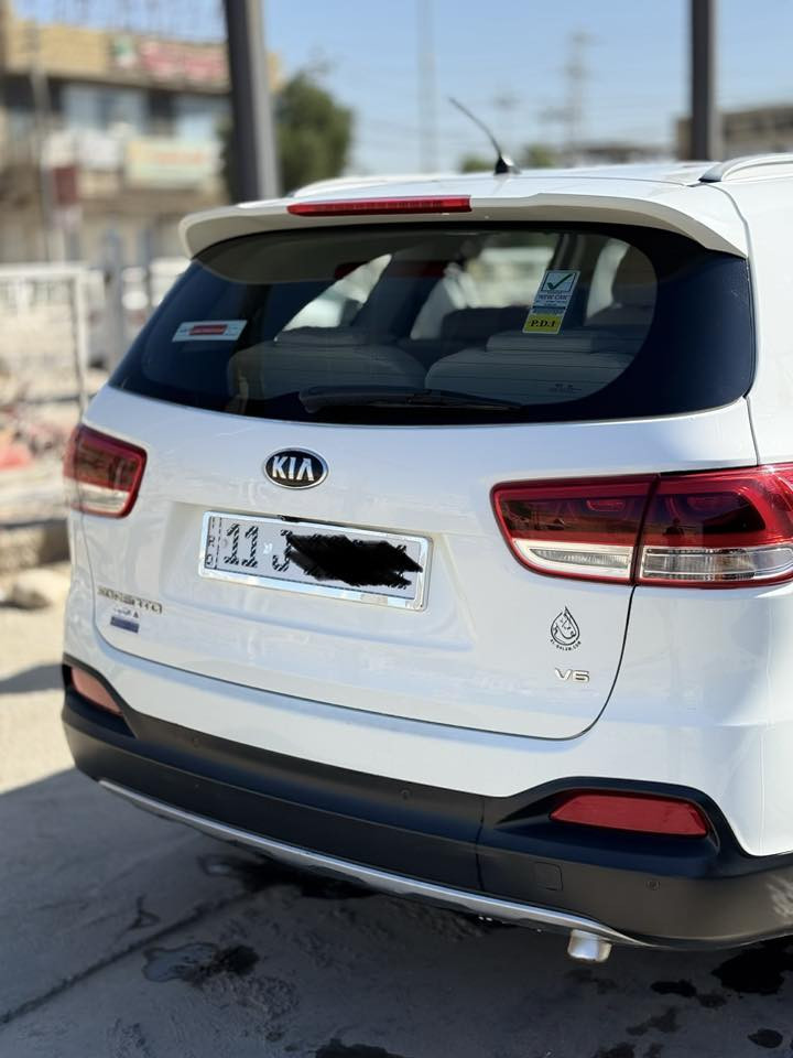 سورنتو ٢٠١٦ ،خليجي
 رقم بغداد
 لون ابيض داخل قرمزي 
 سبعه راكب 
مدوشمه سياره كشنات وارضيه
 ماشيه ٢٠٠ الف سياره مابيها اي نقص 
محرك ٦ سلندر 
 مرايات شفط
جنطه كهربائيه سياره بصمه عدد ٢ 
 حساسات اماميه خلفيه 
بردات للكشنات الوسط 
 تلث قطع تبريد بالضافه الى تدفئة وتبريد للكشنات 
السياره موجوده ناصريه  الفداء حي الحكيم خلف مطعم الحوراء سعر سياره (٢٢٠ ) وبيها مجال 
***********
