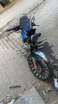 دراجه يراني موديل٢٠٢٥ بصمه استخدام أسبوعين سعر٨٠٠.٠٠٠للبيع انتصل ٠٧٧٢٩...