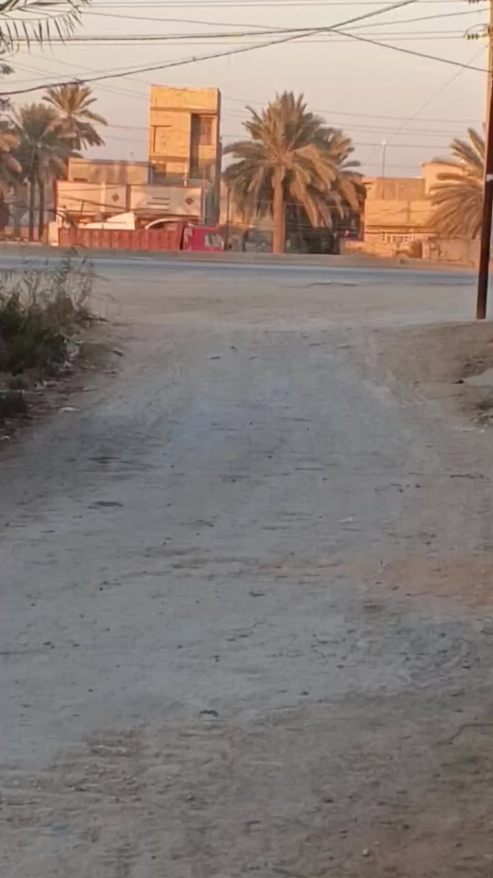 يا الله دار للبيع حوالي مقابل حي العسكري يبعد عن شارع 80متر طابوا زراعي مساحه 250متر بيت واحد على واحد ***********
***********
