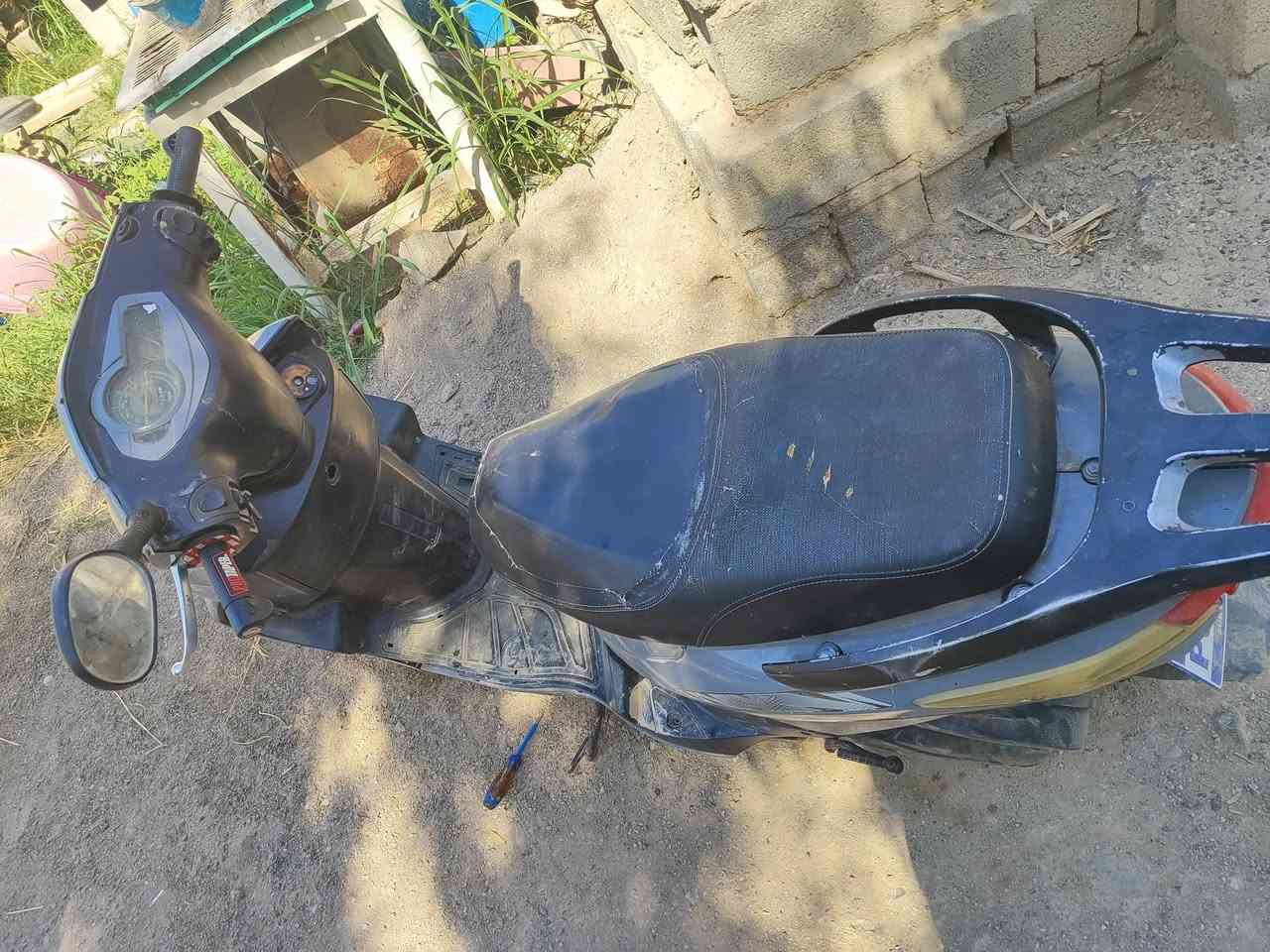 لسلام عليكم سكنس للبيع كلشي مابيها شغالة نكرة سلف  كهربائيات شغالة  سعر ب 225 وبيها مجا بسيط  جماعة ال 175 لاتعلقون


**إذا كنت صاحب هذا الإعلان وتريد حذفه لأي سبب، رجاءا أرسل رسالة إلى الدعم الفني**