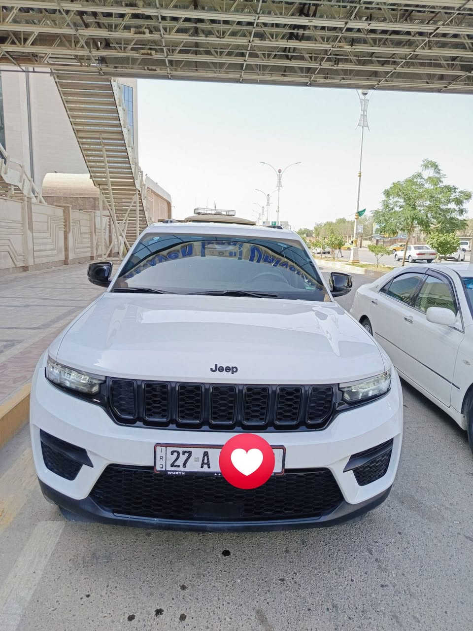 للبيع جيب لاريدو مديل (24) وارد امريكي كفالة عامه ( عدا بارد باب الامامي الايمن)
السيارة جديدة 
للاستفسار الاتصال على الرقم ( ***********)

