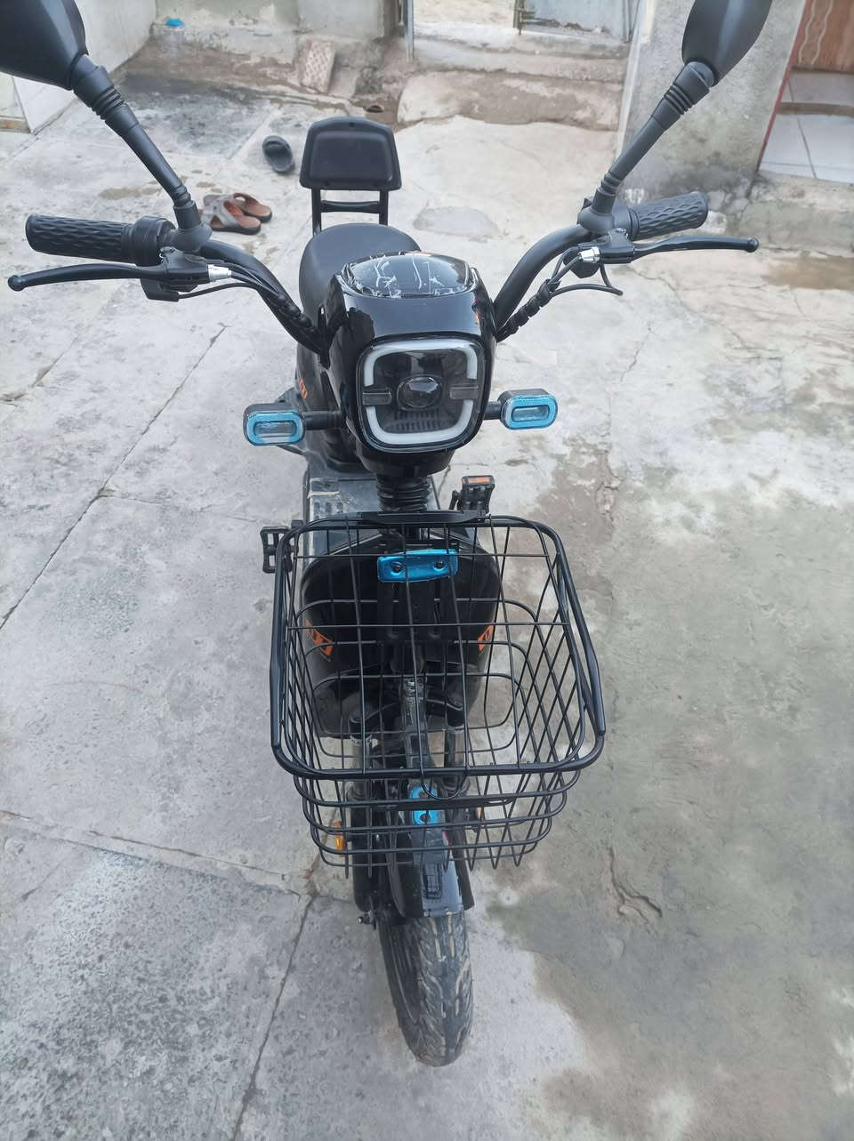 دراجه شحن للبيع السعر 350المكان قضاء النصر/***********
