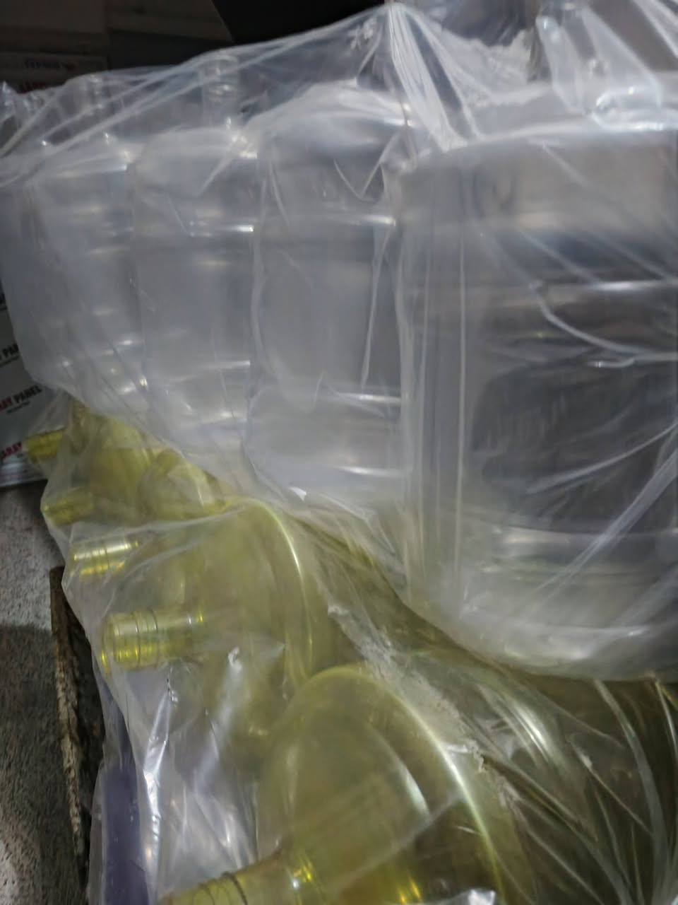 متوفر دبات كبيرة الاوان ٧ ولصغيره لونين متوفر توصيل ***********
