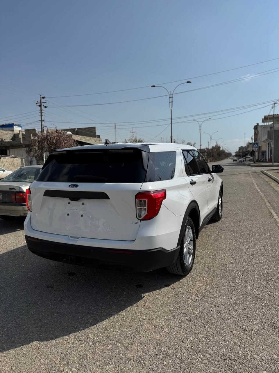 Ford Explorer V6 2023 4X4
فۆرد اکسبلورەر پۆلیسی V6 بدون تیربو 4x4 دەبل اکسل 
بێ بۆیاغ بێ پارچە گۆڕین وەک کلین وایە 
دوو جێگا PDR هەیە لەگەڵ کەمێک قەڵام کاری باقی هیچی تری نیە لە هەموو گیانی 
مەکینە و گێڕ و کارەبای هەمووی بەشەرت
مواسەفات : (پۆلیسی ئۆفیسەر) شەش پستن
کوشن کارەبا برێک بەسمە و دژە خلیسک
تەبریت دەبڵ زۆن تەبریت مەرکەزی
 کوشن جڵد و قوماش 
تەحدید سورعە شاشە کامیڕە لایت لید و عەدەسە 
چوار ویلی شەریکەی بۆ بەستراوە لۆک 
گێڕی ئۆتۆماتیک و عادی 
سێ مۆدی لێخوڕین (نۆڕمال -  سنۆ - سپۆڕت)
ئيرباگی کامل بۆ دانراوەتە بەشەرت 
تەنها سوکان و شنان تەقیوە

 تەنها ٢٥ میل ڕۆیشتوە  
 
سێ مانگ کاتی لەگەڵ کاتی نەشکاوە
بەشەرتی ڕەقەم هەولێر سلێمانی دهۆک هەڵەبجە
شوێن ڕانیە 
*********** واتساب کۆڕەک
 ***********   ئاسیا

عربي/ 
فورد اكسبلورر بوليسي 4x4 V6 
بدن تيربو بنزين عادي يشتغل نفس محرع F150 
شكل كامل بدل المتدد 

موسفات 
كاميرا شاشة كساس بريك كهربائي 
وضعيات ثلج عادي سبورت
كشنات جلد قماش كهربائي 
تبريد مركزي 
سيارة وضع بلادي ماشاءالله 
ماشية فقط ٢٥ ميل 
سيارة بدون صبغ بدون تبديل بدون دواخل 
فقط مكانين تعديل بارد 
اباك سكان برده طاك بس ترجع بلادي بشرط

فحص شمالی بشرط ترقیم 
اربیل سلیمانی دهوک 

  

واتساب ***********
 اسيا *********** رانية, السليمانية
