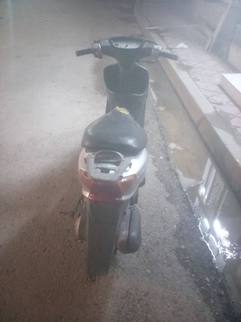 سلام عليكم دراجة عصفورية 60 كابريتر للبيع او الامروس السعر 200 وبيها مجال المكان ديالى بعقوبة ***********
