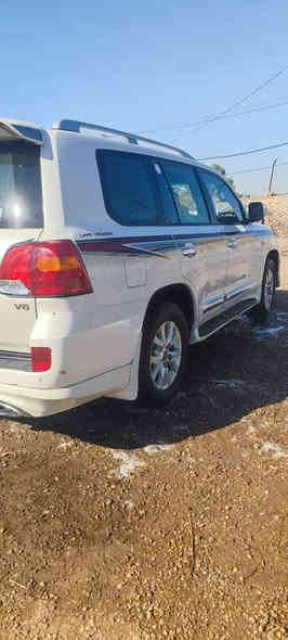 لسلام عليكم لاندكروز جكساره للبيع موديل 2010سياره كلش حلوه ونضيفه وسنار موجود 
(***********)
موصفات 
1فتحه سقف 
٢اشاير مراي جانبيه 
٣دخول ذكي 
٤بصمه تشغيل 
٥شاشه معه لمس تدكات التبريد 
٦سبايدر اصلي +نمر الكير لسحب وصعود الاجبال 
كثير من موصفات بعد 
ماشيه ١٦٣ بيد جناي ونضافه عامه مكفوله 
السعر والاستفسار بلتصال ***********
