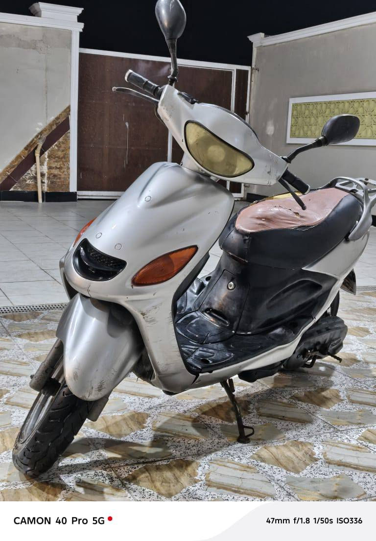 دراجه اكزز صنع يابان دراجه نضيفه كهربائيات كلها شغاله *سعر 350 و بيها مجال عنوان البصره الدير ***********
