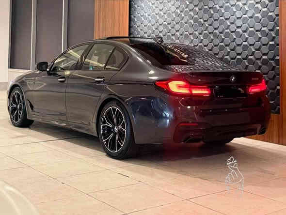 للبيع للبيع✈️✈️✈️

🚘 BMW 540 i kit M موديل 2018 – ملك الطريق بفخامة
⚡ لون أسود نفطي متغير × مقصورة أوف مشمشي فاخرة
📍 العنوان: العامريه 
السعر 29000 دولار 
للاستفسار ***********

━━━━━━━━━━━━━━━━━━━
✨ المواصفات العامة:
▪️ محرك تيربو بقوة عالية واقتصادي
▪️ نظام دفع خلفي + وضعيات قيادة متعددة
▪️ عداد فقط 90 ألف كم
▪️ فول مواصفات وارد الماني ضمان دولي 3 بصمات 
▪️ حادث بسيط جدًا بالعراق شخط بين الباب والجاملغ الخلفي عكس السايق بدون ايرباك 
▪️ رقم أربيل – فحص وهزة وسنوية كله جديد جاهز نقل ملكية
▪️ لا تحتاج أي تصليح… مناقصة شي

━━━━━━━━━━━━━━━━━━━
🛋 الداخلية والتجهيزات:
▪️ مقصورة جلد مشمشي فاخرة مع تحكم كهربائي كامل خزن ميموري الشكنات كلها 
▪️ شاشة كبيرة مع نظام ملاحة
▪️ أضوية أمبيانت داخلية متعددة الألوان
▪️ نظام صوت فاخر
▪️ تسخين مقاعد + تبريد + تسخين ستيرن 
▪️ شاحن لاسلكي + بصمة تشغيل
▪️اربع ابواب بصمه وشفط 
▪️سلايد روف 
▪️مري شفط وقلاب 
▪️5 كامرات 
▪️رادار حجم الكبير المرغوب 
▪️السياره فول للاخير 

 
━━━━━━━━━━━━━━━━━━━
⚙️ التكنولوجيا وأنظمة الأمان:
▪️ رادار + تحذير خروج عن المسار
▪️ تسارع ذكي + مثبت سرعة متكيف
▪️ حساسات أمامية وخلفية + كاميرا 
▪️ كبح تلقائي للطوارئ
▪️ دخول وتشغيل بدون مفتاح (Keyless)
▪️  هاند بريك كهربائي
 صندوق كهربائي ذكي 
نظام داتا شو 
التحكم بالشاشة الوسطية بواسطة الايمائات اي حركة اليد

━━━━━━━━━━━━━━━━━━━
💰 السعر: 29000 دولار فقط
📞 للاستفسار: ***********
📌 سيارة فخامة + أداء + نظافة… جاهزة للسفر الاسكندرية
