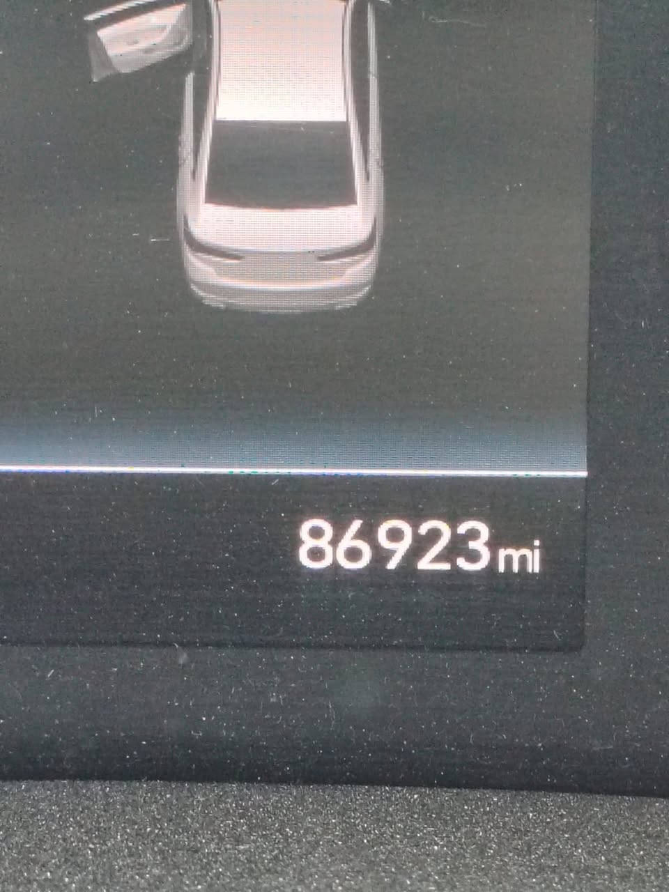 سلام عليكم للبيع فقط سوناتا 2018 شكل الـ 19 وارد أمريكي حادثها بنيد و جاملغ بدون دواخل السياره ماشيه 86 ألف ميل المحرك 2400  رقم اربيل الدولي بأسمنه تريد تحويل تريد وكاله مواصفات السياره فئة sport فول 
فتحة سقف-بصمة تشغيل-شاشه كبيره-كامره دواره-انارة ترحيب-رادار خلفي جانبي-كروس سرعه-شفتات سترن-ثلاث انواع قياده-كشنات كهرباء-الصندوق بصمه-تحديد مسار - و بعد بيها مواصفات صور الحادث و السونار مرفقه مع الصور 
السعر 140 و بيها مجال المكان بغداد حي الإعلام 
واتساب ***********
