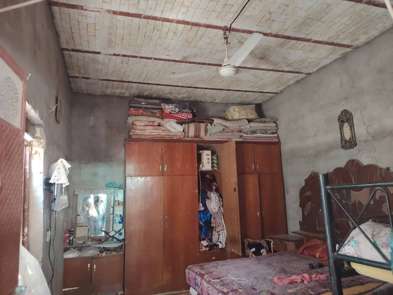 يالله سلام عليكم هيكل للبيع بغداد المدائن قرب تقاطع حساني بستان الكراغول مساحه ١٠٠ متر خدمات كامله تبليط كهرباء ماء انترنيت ضوئي سحب قريب على السوك والمدارس والإمام سلمان المحمدي ع بسعر ٣٠ وبي مجال زراعي على ٢٥ للاستفسار الاتصال على الارقام *********** أو *********** وات ساب
