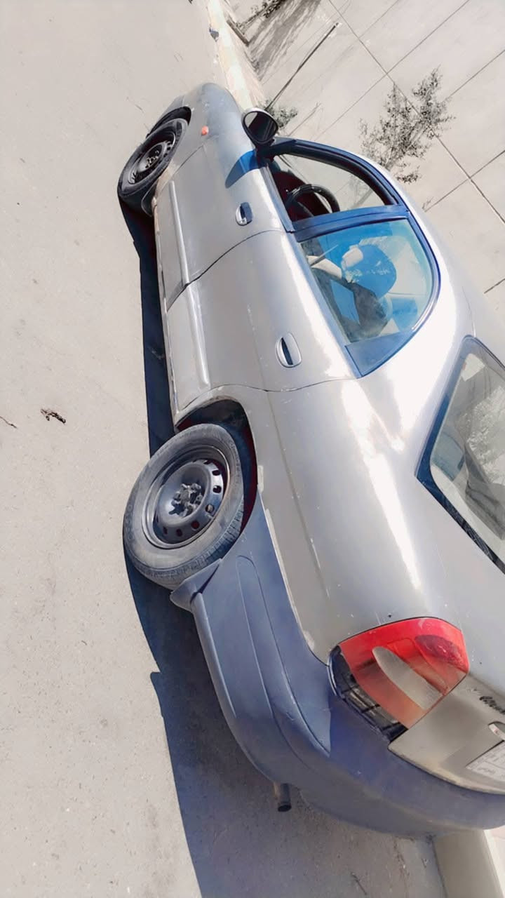 نوبره موديل 1999 مكيه وكير خير من الله تراي البصره سياره كلشي شغال بيها تبريد  رقمه انبار تحويل ثاني يوم مكانه رمادي كير عادي سعر35بيه مجال***********
