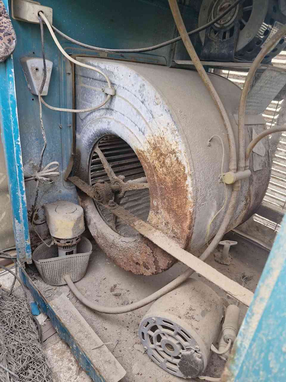 مبردة ماطورها محترك بس انطي وياها ماطور جديد وشغال وتحتاج فقط ليف للبيبان وقايش وهيه شغالة ومابيها اي عطل السعر 70 الف وبيها مجال كربلاء, العراق


**إذا كنت صاحب هذا الإعلان وتريد حذفه لأي سبب، رجاءا أرسل رسالة إلى الدعم الفني**