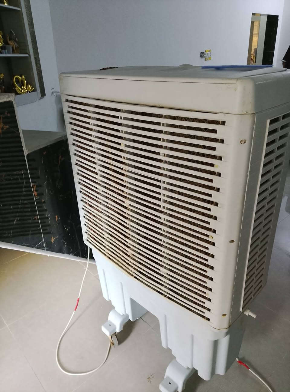 مبرده للبيع نضيفه وجديده سعر 130 وبيها مجال ***********
