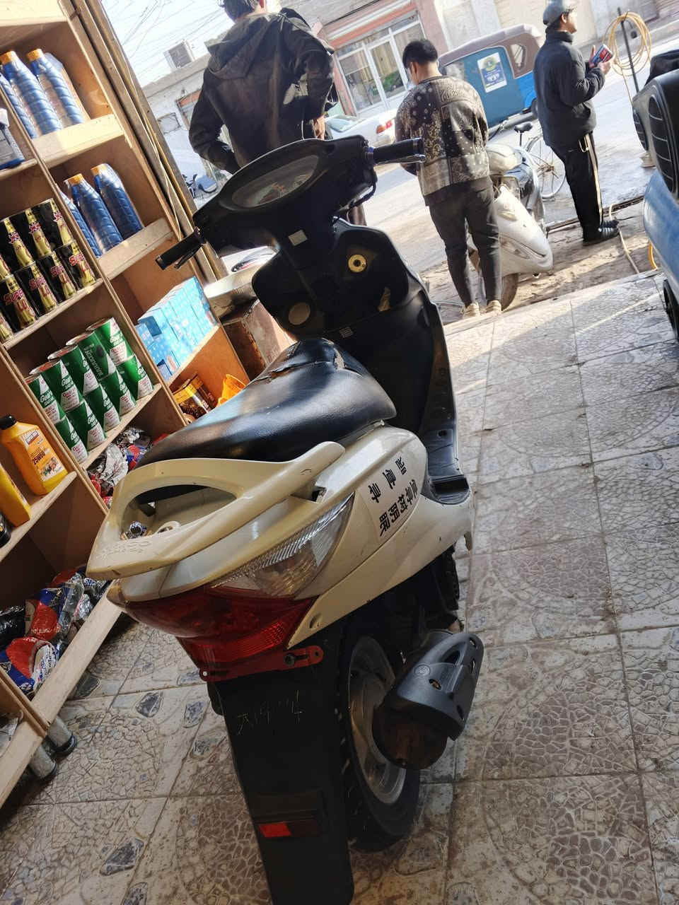 سلام عليكم كامكو البيع مكينه 150درجه جاهز حلوه سعره 500وبيه مجال شراي يتصل وبيه خير  ودلل ***********
***********
