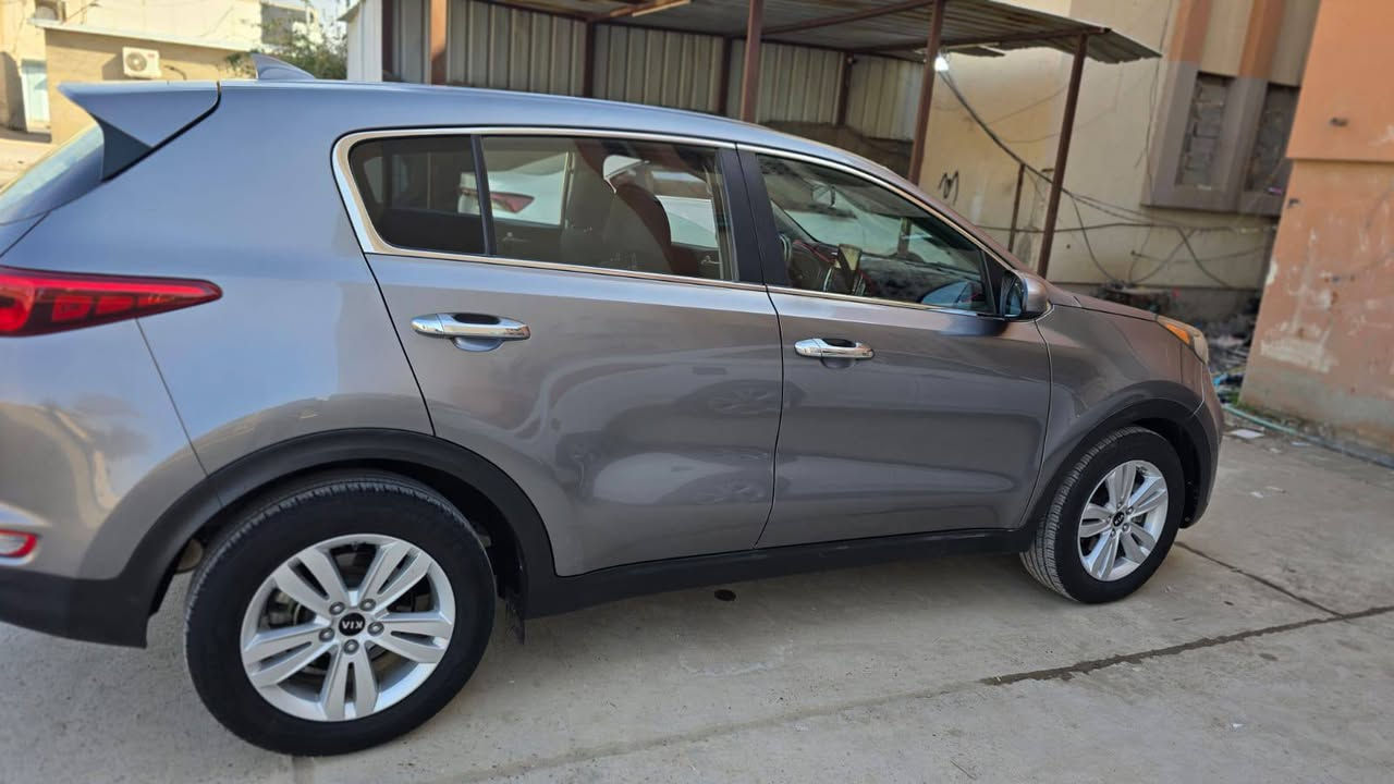 سبورتج امريكي موديل 2018 ماشيه 91 mi مكان السياره محموديه  بيها فقط بنيد بدون داخل سياره جاهزه  رقم صاحب السياره ***********
