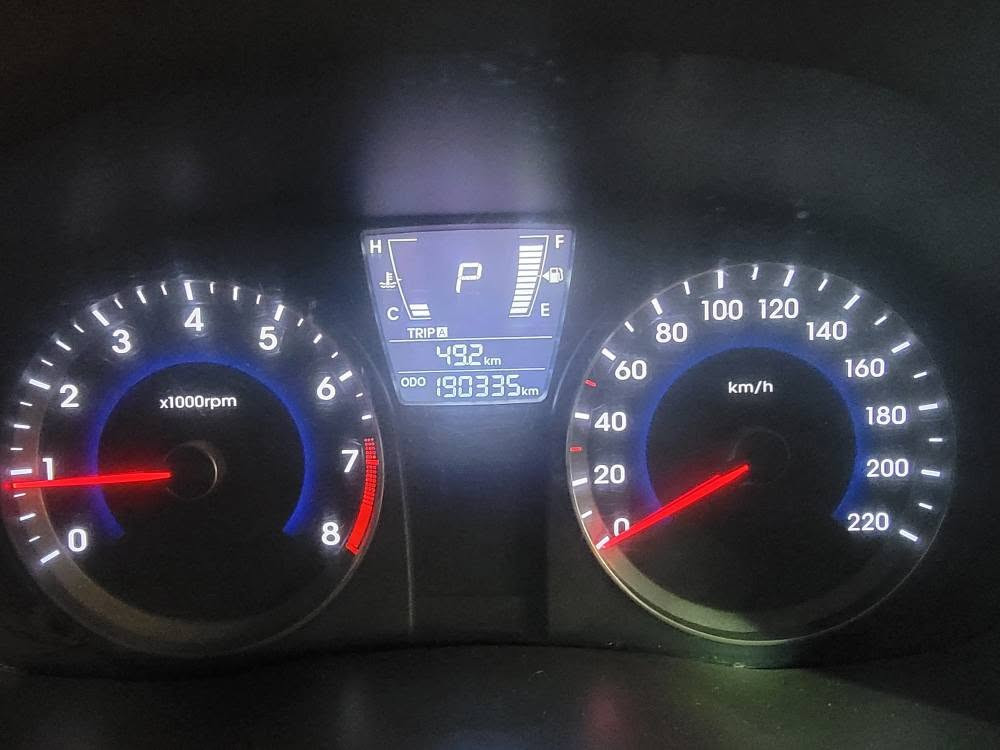 اكسنت 2011 
موصفات الاكسنت المعروفة 
الكير والمحرك والتبريد بحالة جيدة 
السيارة بلادية بدون صبغ 
وتساب او اتصال ع الرقم *********** بغداد, العراق
