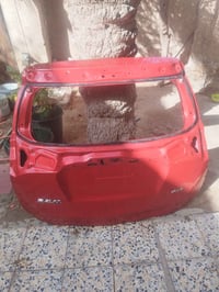 صندوك راف 4 تفصيخ الامارات مديل 18 نظافه 80 ٪ سعر 375  07711455576