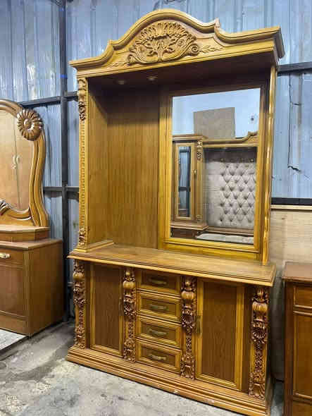 سلام عليكم ورحمة يعلن معرض علي العبيدي الاثاث المستعمل عن وجود غرفة نوم مستعملة موديل مسرح سلايت 
كلهه زان مصري صاج داخل وخارج الوجه خمسة ملم داخل أربع ملم الظاهر مالتك جرجوبه برغي داخل تفاصيله حلوه للحجز أو للاستفسار اتصل على الرقم ***********
