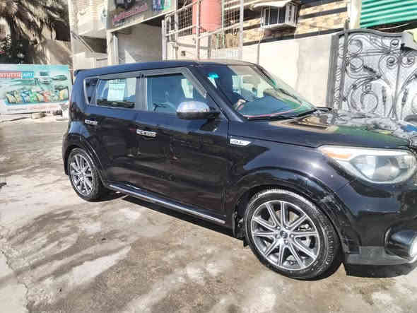 السلام عليكم

كيا سول
2017
مكينة 1600 توربو

_____________الـمـواصـفـات______________

بصمة تشغيل
بصمة أبواب
ويل حجم 17 
شاشة كبيرة
اشاير بألمري

وبعد بيها مواصفات

***********
