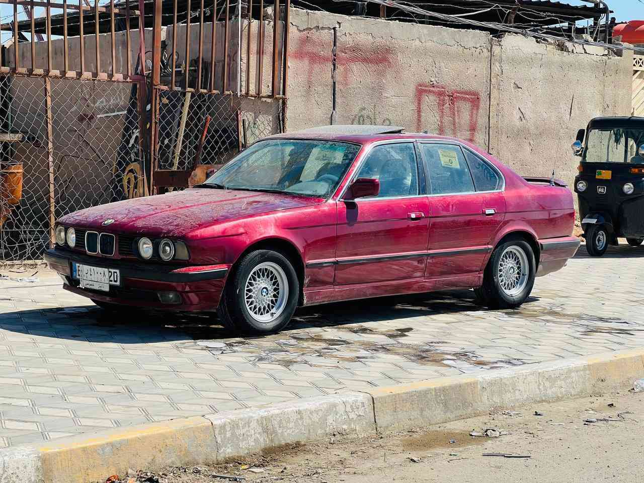 سلام عليكم بي ام 525 اصل موديل 91 السياره بلاديه كله مكينه وكير جدد شادهن صار 10 ايام من شديتهن مسكر عدله بلاديه تخم تاير نضيف حداديه جديده جام كهربائي منضومه زنون فتحه سقف السيارة خير من الله ما عايزه برغي ترايك من الفاو الزاخو مكاني بابل الشوملي مكفوله من الحادث والعيب الشرعي سنويه ل 27 ما متواجد عل فيس *********** سعر 60 وبيه مجال واني بل خدمه
