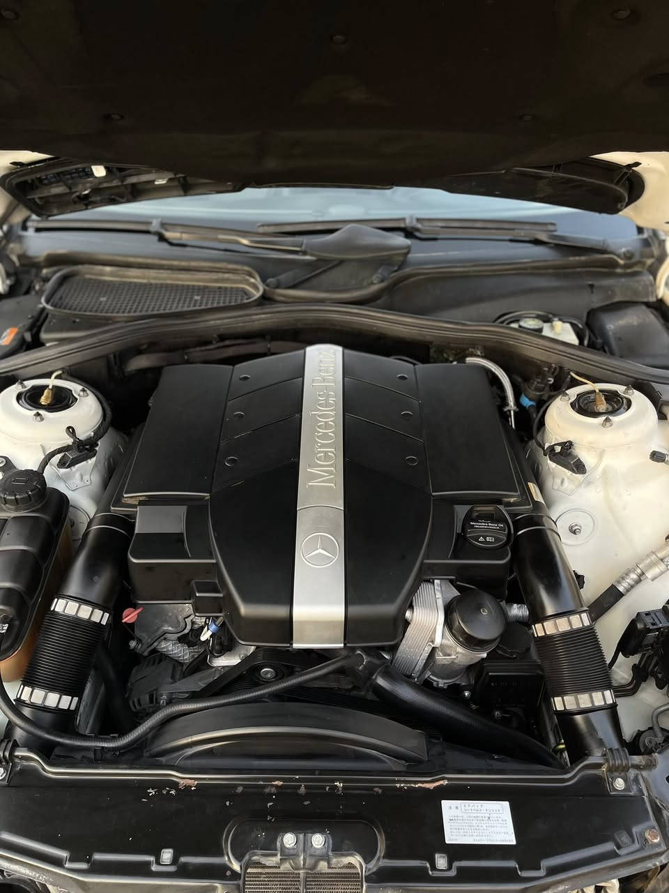 Mercedes s350 2004
سيارة جاهز مابى اى شى كلش كلش جديدة
رقم كركوك  قرار ٤٨ 
مكان سيارة سليمانية
***********
