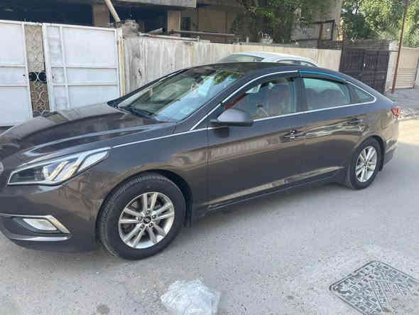 السلام عليكم اخوان للبيع فقط سوناتا 2015 وارد مصبوغه حزام   رقم قادسيه باسمي سكني بغداد  ومكان سياره بغداد ممشى السياره 200 الف محرك 2400 Gdi سعر 90$ ورقه 
رقمي *********** Colombo
