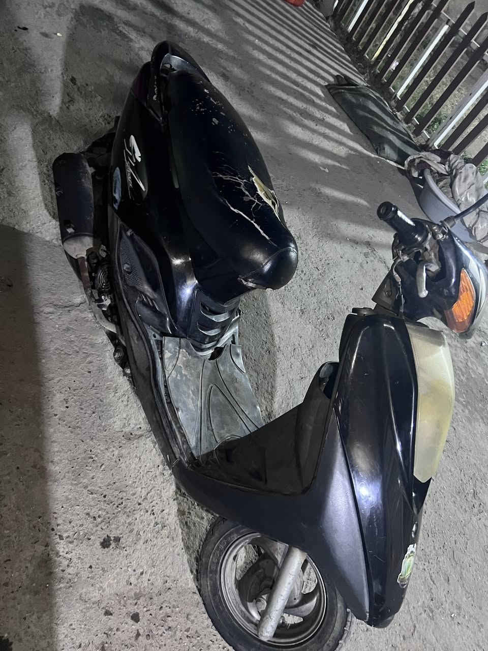 دراجة بريز 140 بـغــْــدٰاد كفءات العبيدي السعر 400 وبيها مجال.  حك الجية. الدراجة يرادلها. ترتيب وباتري فقط ***********
