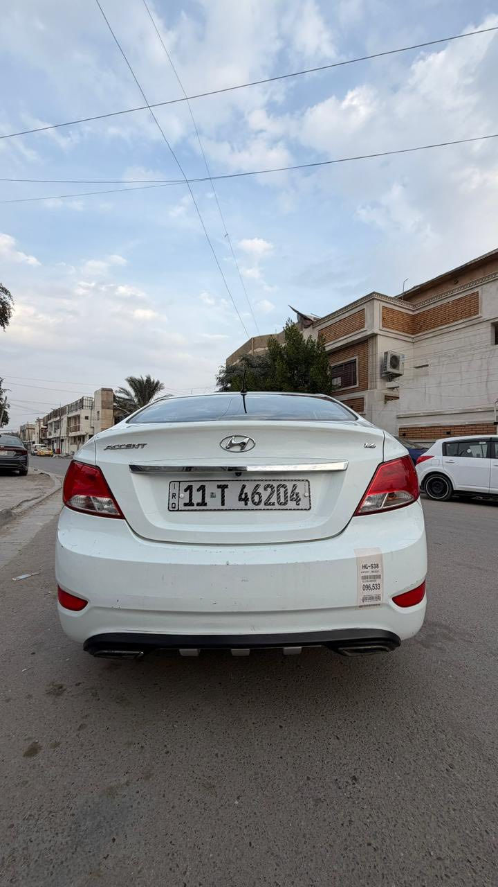 أكسنت للبيع موديل 2017 بلو ..سونر مرفق بل منشور
المحرك الكبير: 1600cc (أقوى سحب وعزم بالأكسنت).

الفئة:  خليجي الشركه العامه

(فول مواصفات مقفله للاخير ) البلو ام القطرتين

الأمان والراحة: نظام ABS، تبريد ثلج، وداخلية بحالة المصنع.

السياره رقم بغداد الجديد بسمي هزه وسنويه جدد 

💰 السعر: 99 وبيه مجال بسيط 

📞 للتواصل مباشرة ***********

"تعال وافحص وين ما يعجبك مكان بغداد العلام قرب جامع علي سجاد
