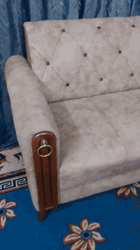 سلام عليكم ديوان 9 مقاعد تفصال بعده اخو الجديد صاله اقل شهر وياه 4 كوشات وتلبيسه ب 375 وبيه مجال بسيط مكان بغداد البياع الشراي يتصل بلرقم ويدلل *********** وتساب موجود
