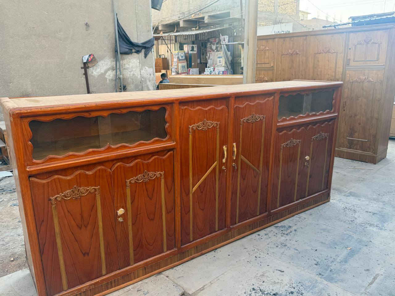 بوفيه تسكام مستعمله نظيفة جدا
الطول 3 امتار 
السعر 225
للاستفسار الاتصال ع الرقم التالي 
***********
