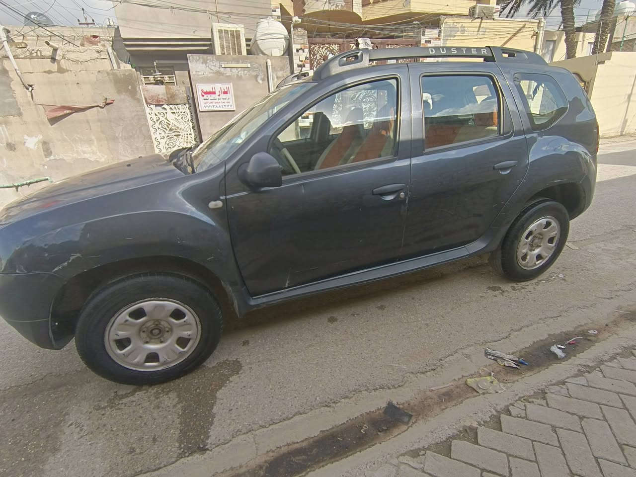 السلام عليكم رينو داستر للبيع مديل ١٧ استلام ب١٨حره باسمي تحويل مباشر رقم نكليزي مكفوله من الضربه والصبغ بيه بارد فقط بجاملغ الامامي ماشيه١١٦ تبريد تدفئه محرك كير كله مكفول سياره بلاديه عله وضع الشركه/السعر73وبيه مجال قليل اخوان الشراي يخابر***********
