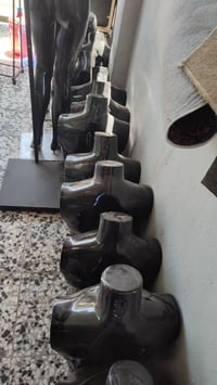 اغراض محل للبيع مع تعلاكات مختلفة (قيم واخذ بما يرضي الله) عنوان شارع ...
